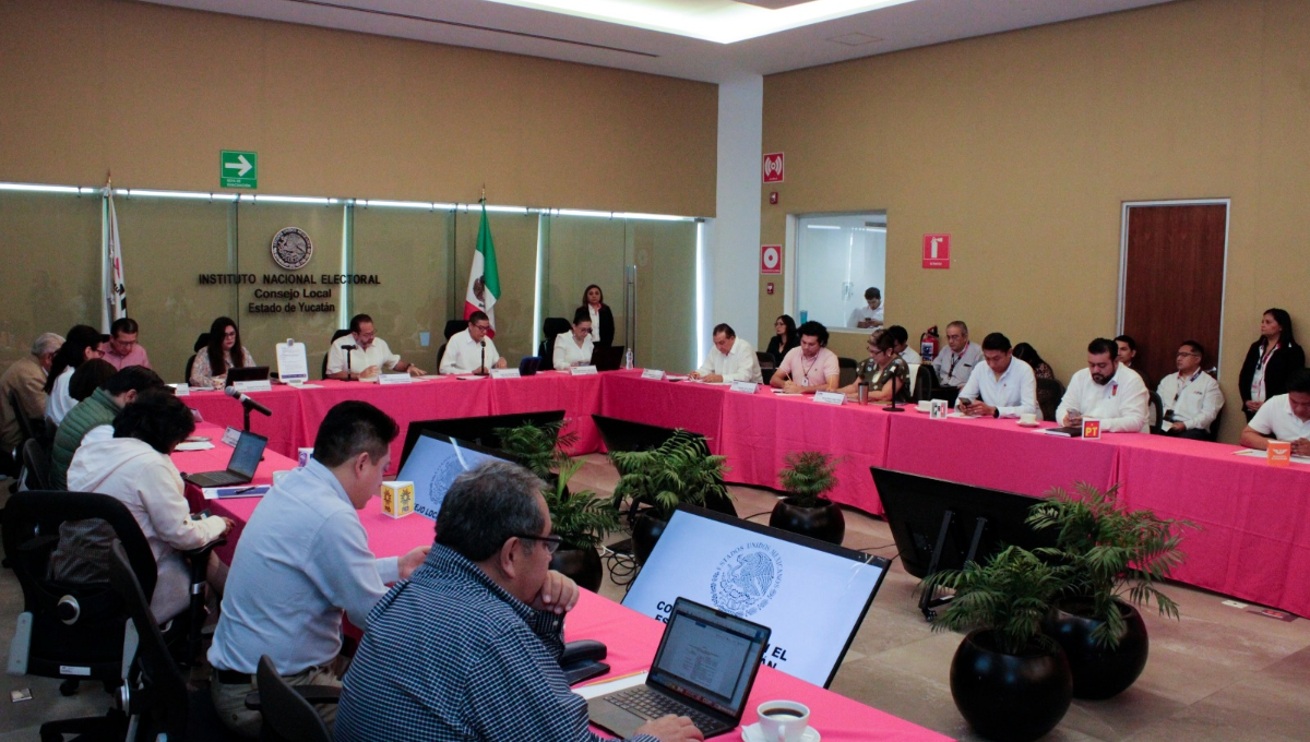 Los criterios establecidos como son: autoadscripción, vínculo comunitario con las comunidades indígenas y hablar maya