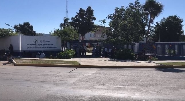 Un afectado intentó durante 3 días obtener el plástico y recibió diversos pretextos, pero nunca le informaron que no procedería la gestión
