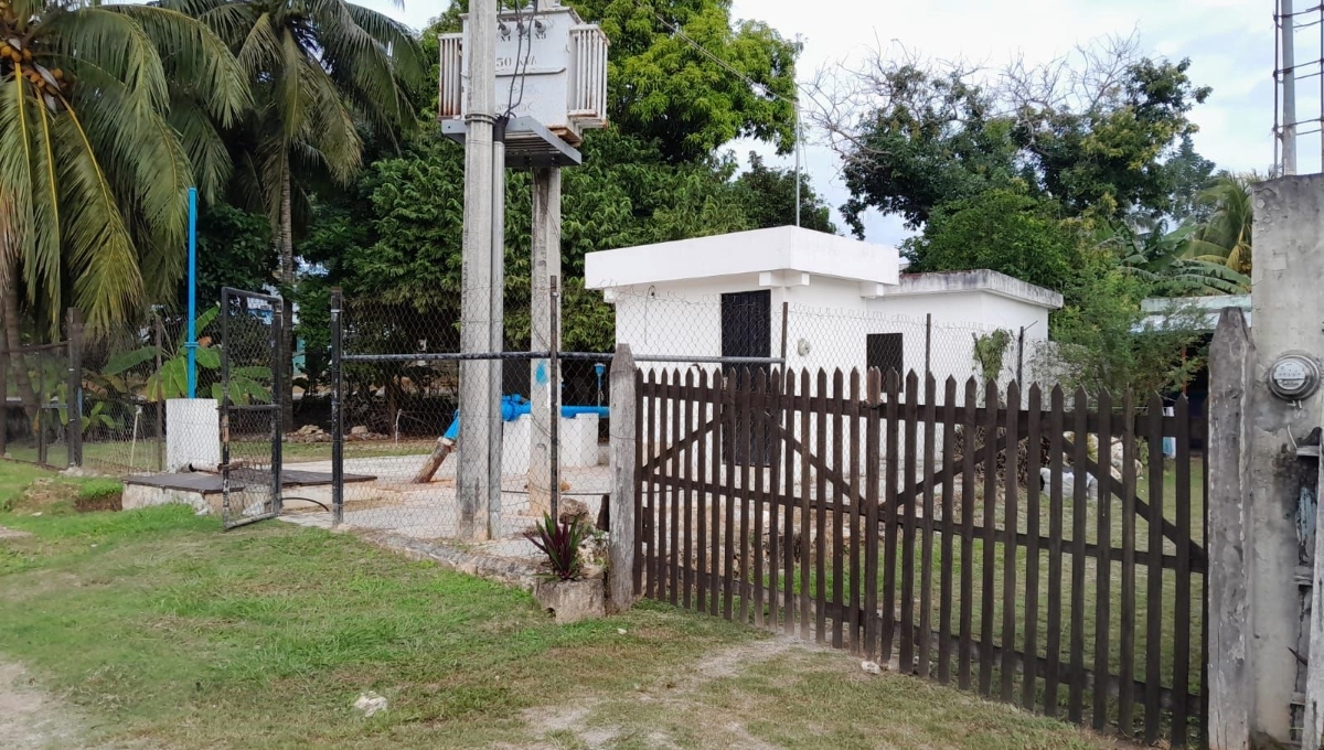 Vecinos advierten problemas de salud porque desde hace tres días los baños se mantienen sucios