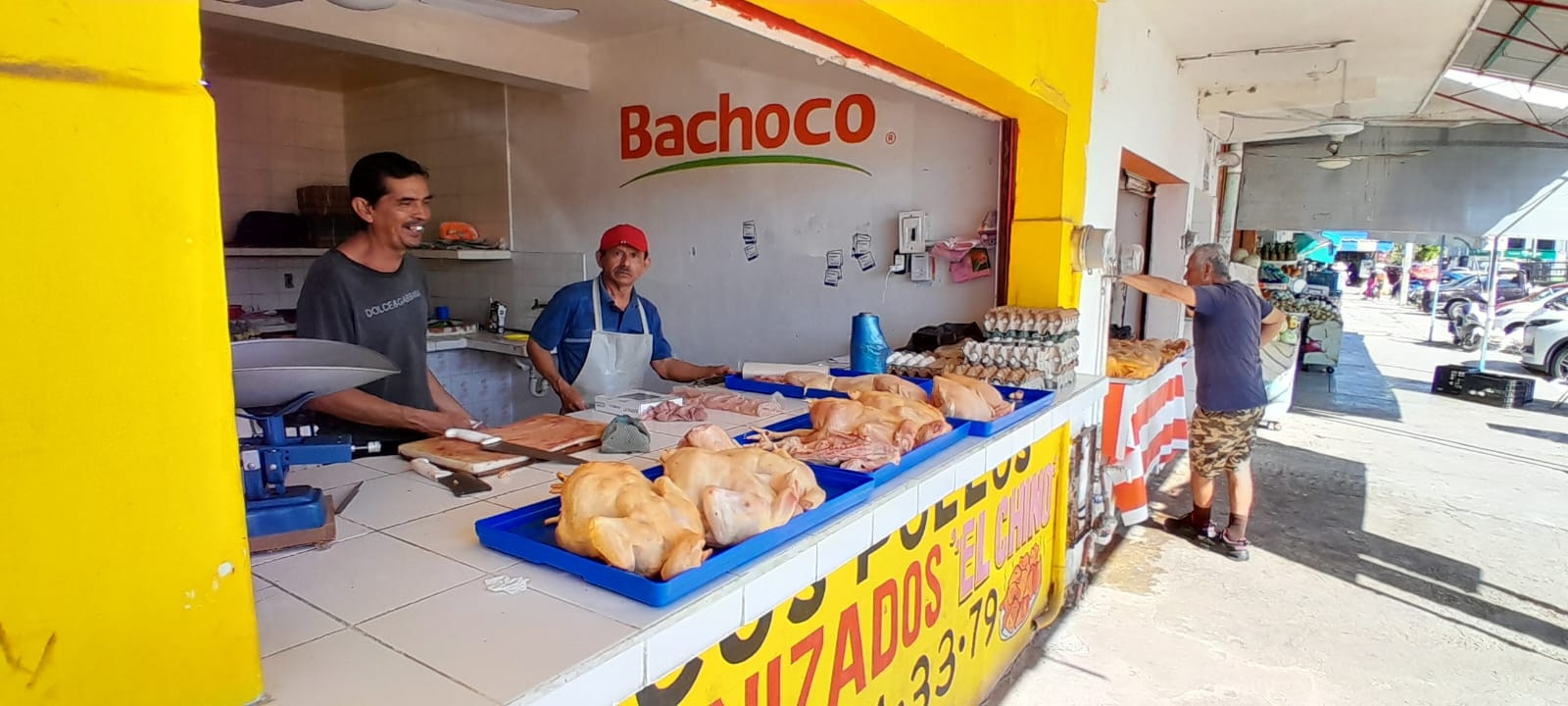 El principal motivo de esta medida es el aumento en los costos del combustible, así como del mantenimiento de los vehículos de transporte, dijeron los comerciantes.
