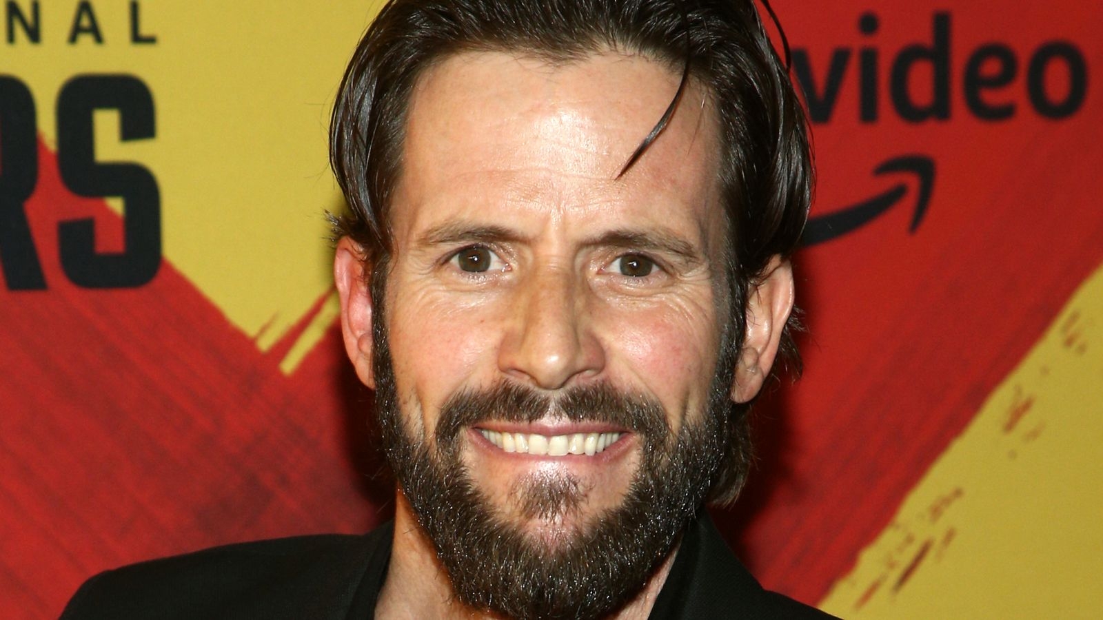 Actor Christian Oliver y sus dos hijas mueren en accidente aéreo