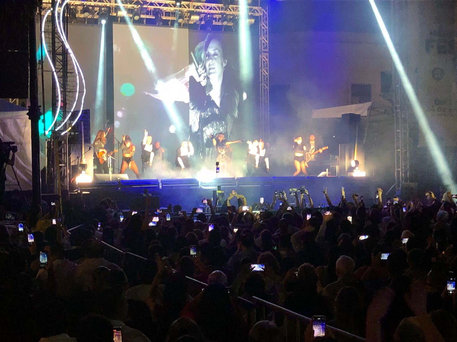 Estas fueron las canciones que Fey cantó esta noche en Mérida