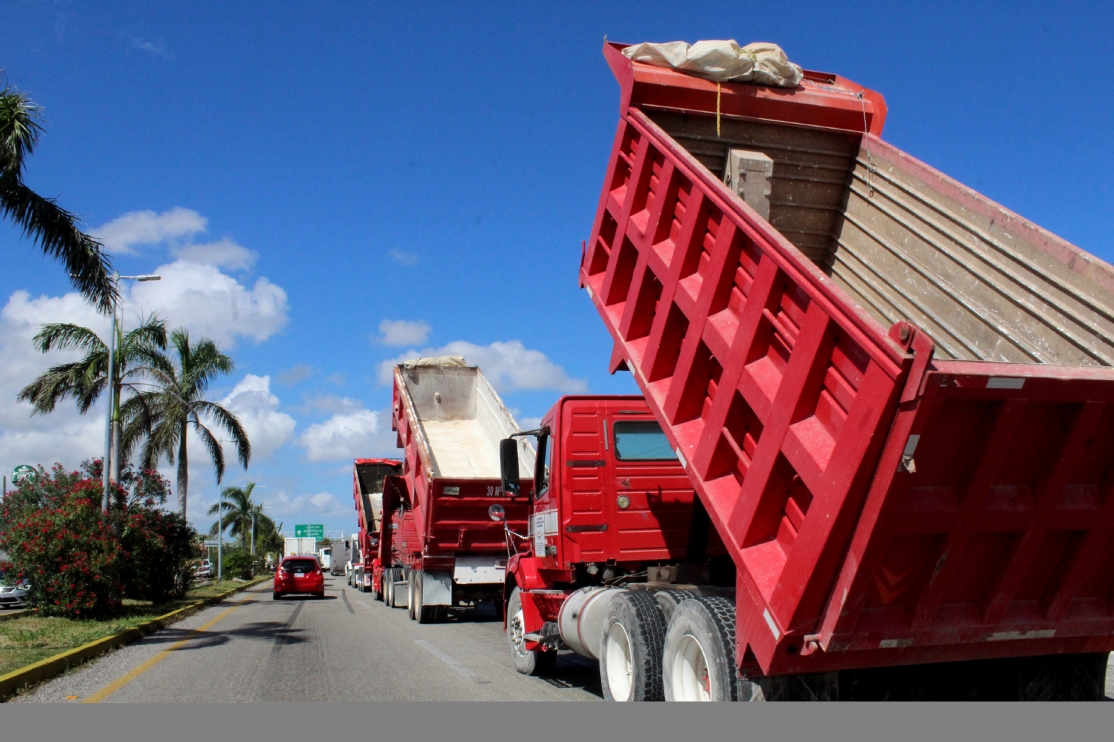 El Imoveqroo asegura que no puede hacer nada porque mayormente estos vehículos circulan por las carreteras federales, que son competencia de la GN