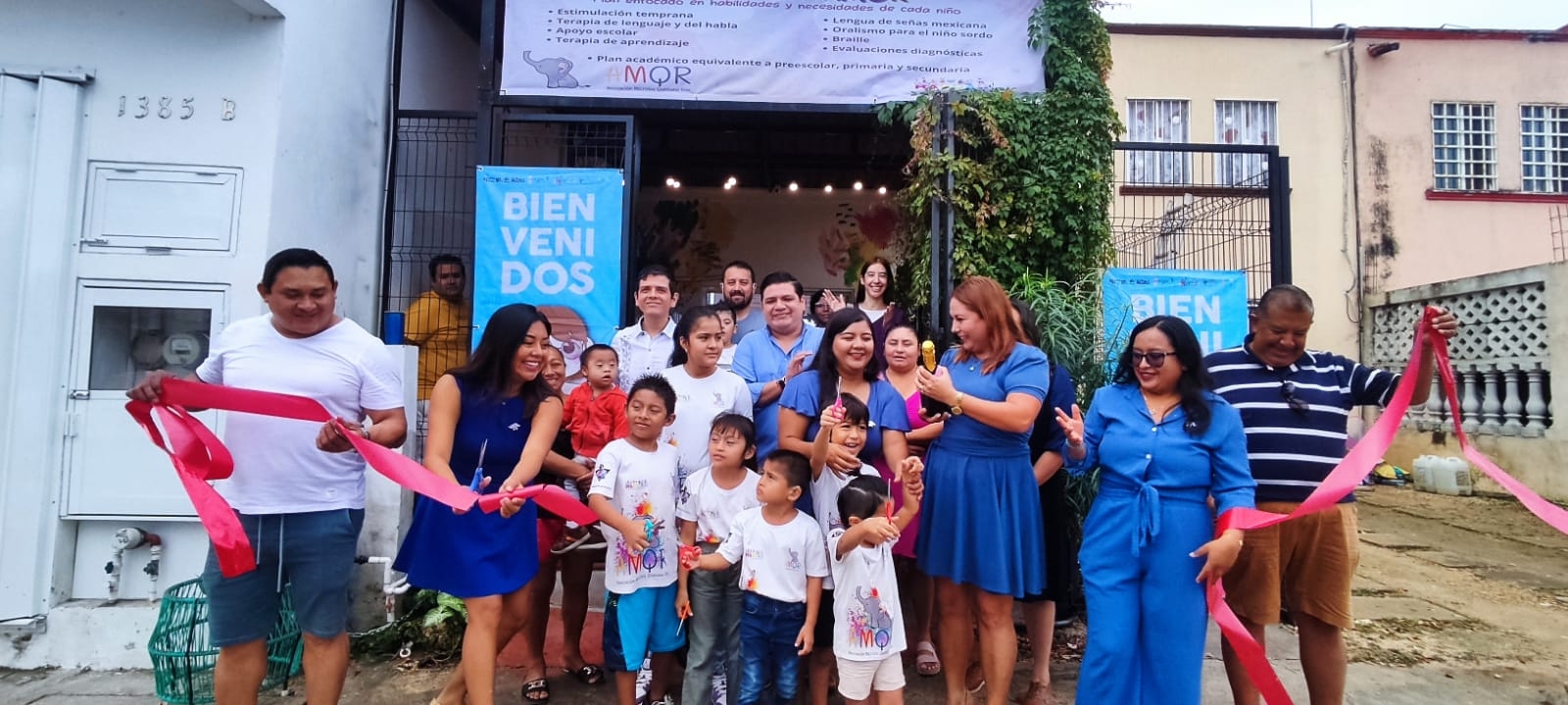 La escuela fue inaugurada hoy 8 de enero