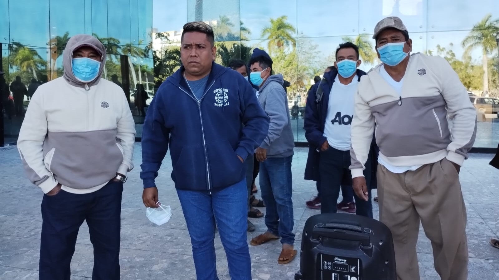 En los caminos sacacosecha los productores mueven todo el maíz, caña, ganado, leche y miel