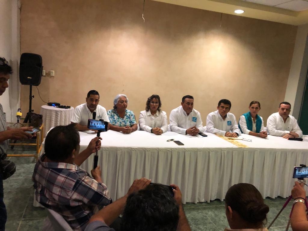 Nueva Alianza respaldó a los candidatos del PAN para las elecciones en Yucatán Nueva Alianza respaldó a los candidatos del PAN para las elecciones en Yucatán