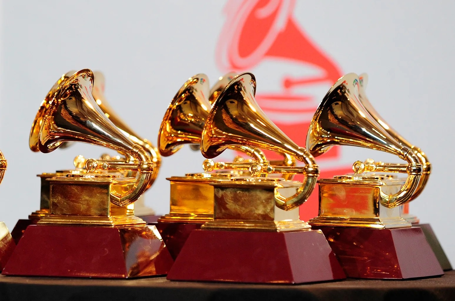 Ella es la artista más joven en haber obtenido un Grammy Ella es la artista más joven en haber obtenido un Grammy