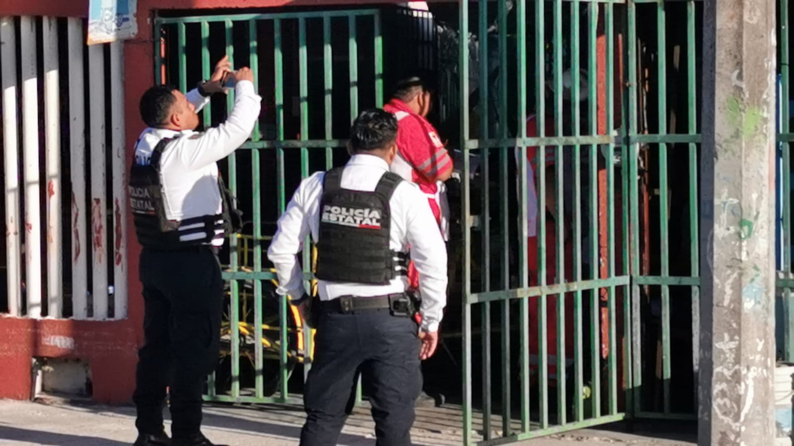 La víctima presentaba problemas de alcoholismo y síntomas de abstinencia
