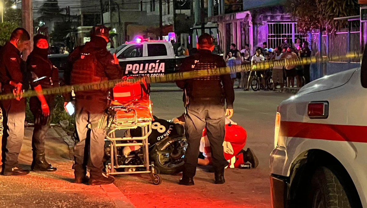 Al lugar llegaron paramédicos de la Cruz Roja, pero poco se pudo hacer