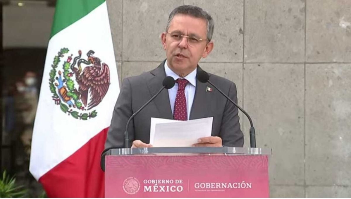El Presidente de la República, reconoció la trayectoria y la labor de César Yáñez, quien dejó la subsecretaría de Gobernación, para incorporarse a la campaña presidencial El Presidente de la República, reconoció la trayectoria y la labor de César Yáñez, quien dejó la subsecretaría de Gobernación, para incorporarse a la campaña presidencial