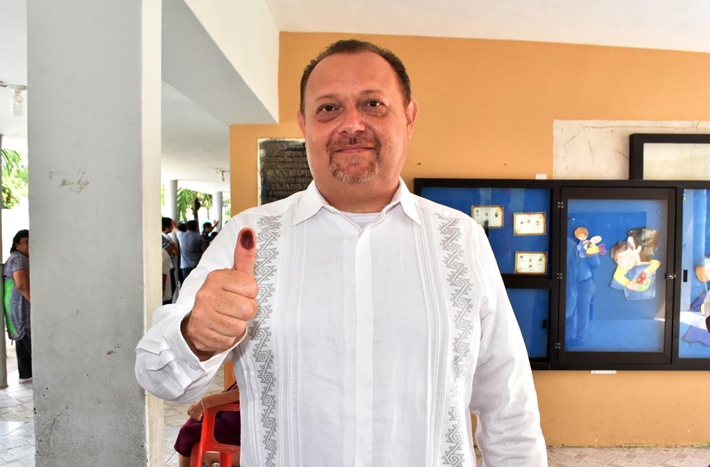 Fiscalía Anticorrupción detuvo al exalcalde de Felipe Carrillo Puerto José Esquivel Fiscalía Anticorrupción detuvo al exalcalde de Felipe Carrillo Puerto José Esquivel