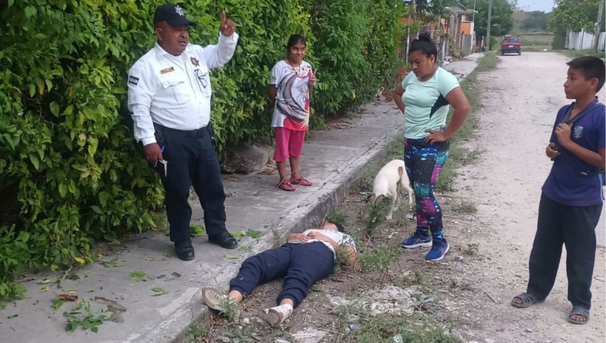 Una mujer no pudo controlar su motocicleta en Escárcega Una mujer no pudo controlar su motocicleta en Escárcega