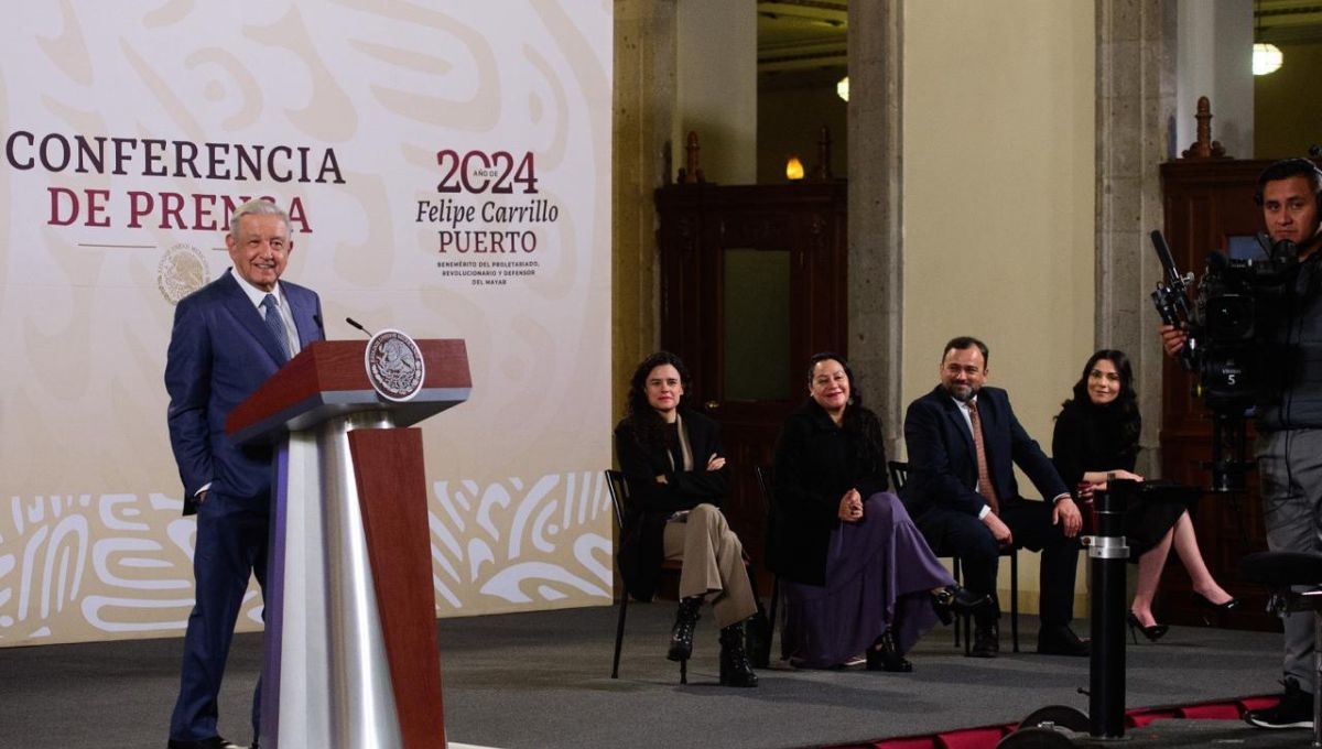 El Presidente de México compartió este miércoles que el "tutupiche" en su ojo derecho, va mejor El Presidente de México compartió este miércoles que el "tutupiche" en su ojo derecho, va mejor