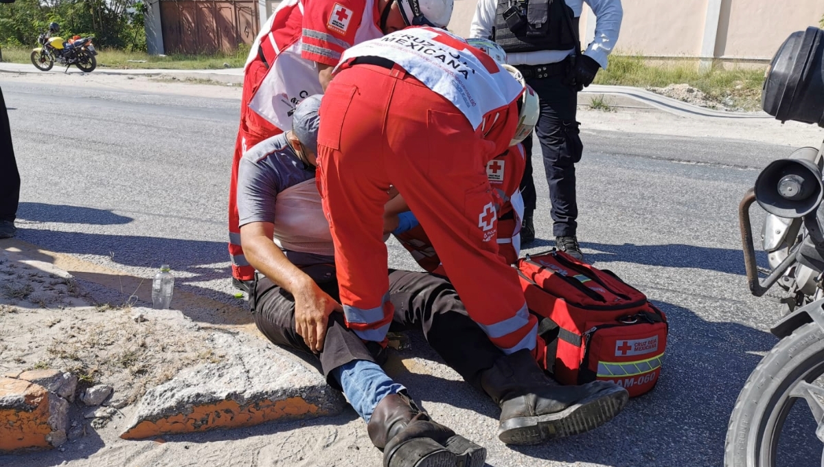 Paramédicos de la Cruz Roja Mexicana auxiliaron al lesionado