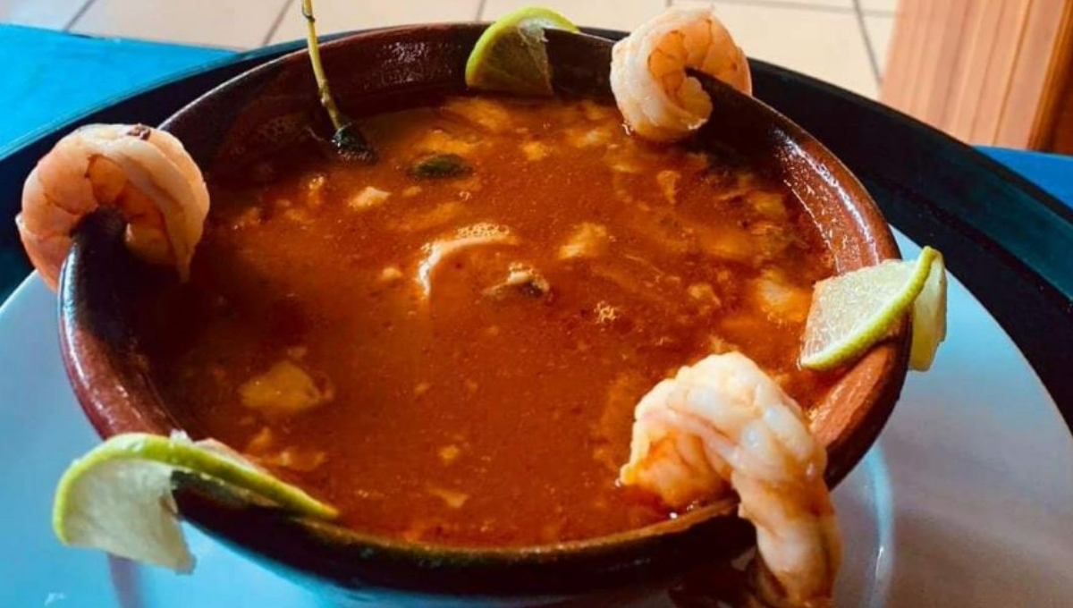 Aseguran que lo que más se incrementa es la demanda de ceviches de camarón, pescado frito o en filete, pero ahora cuentan con papadzules o tortas de papa.
