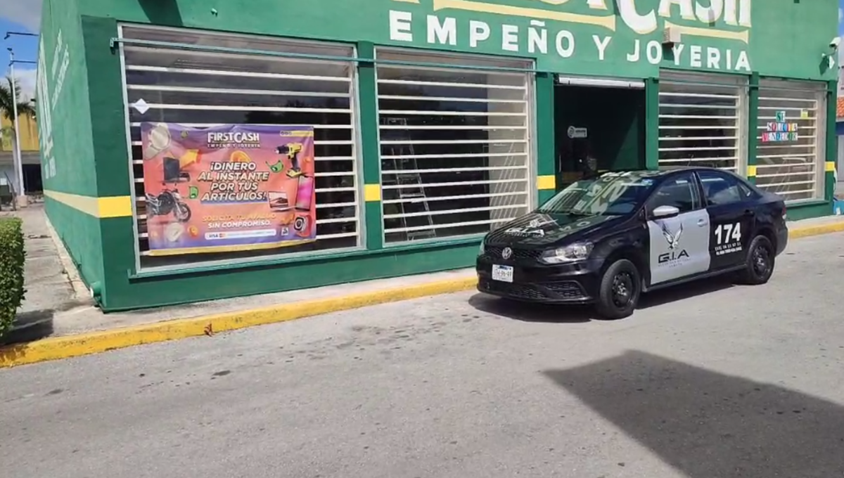 Asaltan una casa de empeño en Plaza Héroes en Cancún