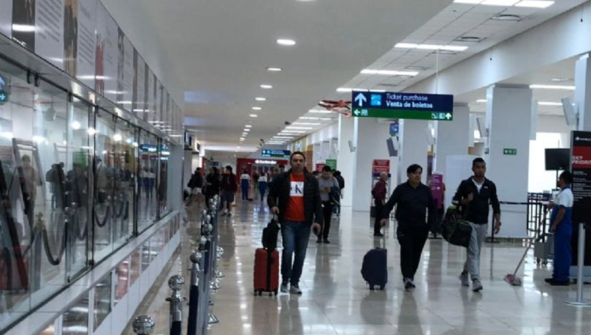 Cabe mencionar que todos los días, el aeropuerto de Mérida recibe a multitud de turistas que buscan transportarse