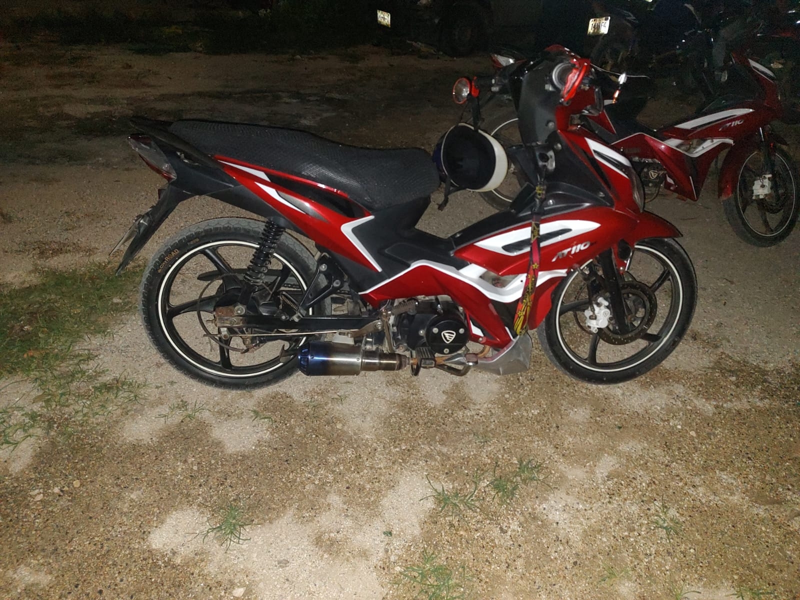 Las motocicletas tenian mofles modificados