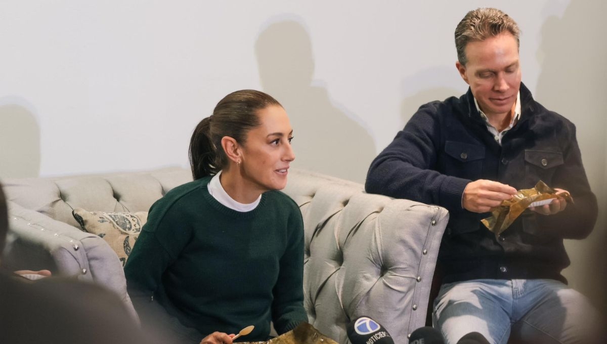 Claudia Sheinbaum y Manuel Velasco comen tamales
