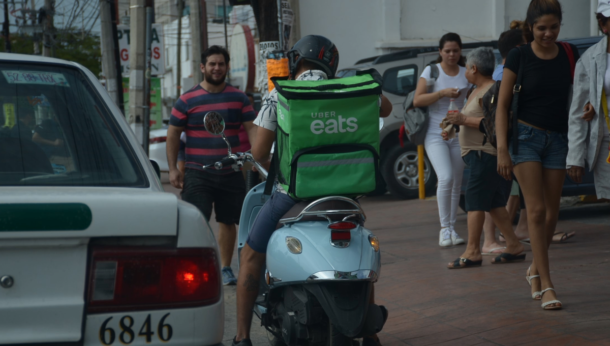 Las condiciones para desempeñar su actividad les genera gastos y pocos ingresos estando expuestos a sufrir un accidente, lo que ha generado protestas.