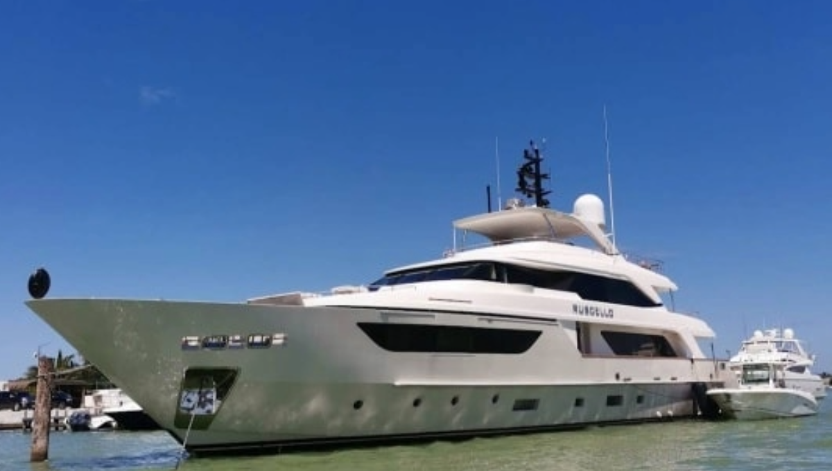 Por tal motivo, las embarcaciones no podrán salir a navegar Por tal motivo, las embarcaciones no podrán salir a navegar