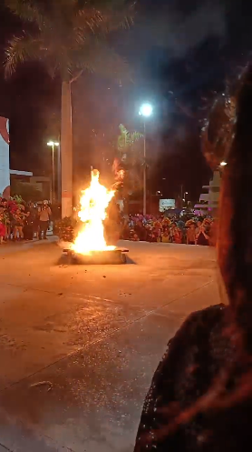 La noche de este sábado 24 de febrero, finalizaron las festividades carnestolendas de este 2024, con la tradicional quema de Juan Carnaval La noche de este sábado 24 de febrero, finalizaron las festividades carnestolendas de este 2024, con la tradicional quema de Juan Carnaval