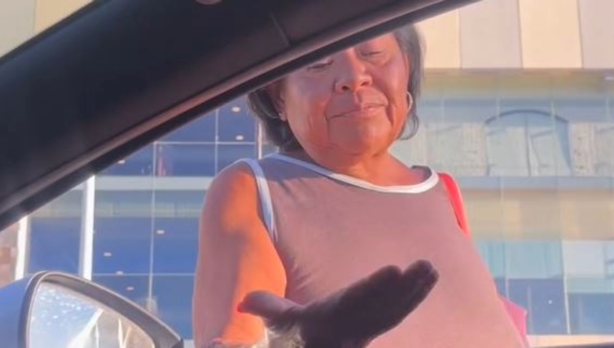 La mujer es originaria de Seybaplaya, Campeche La mujer es originaria de Seybaplaya, Campeche