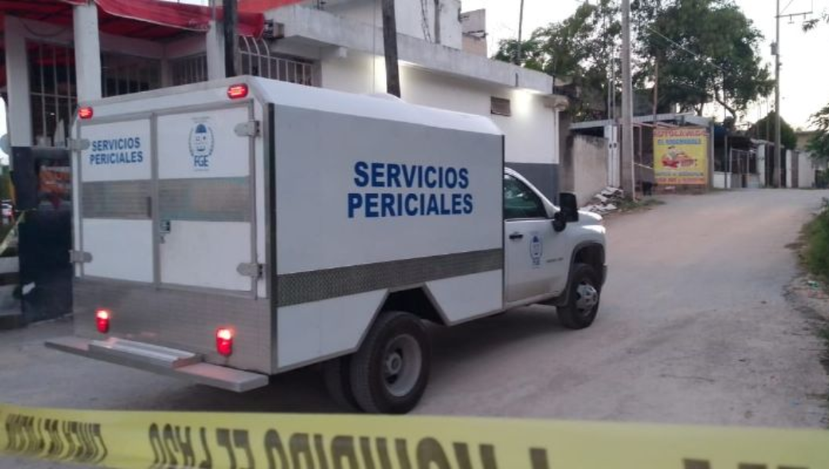 Los especialistas en criminalística se encargaron del levantamiento del cuerpo