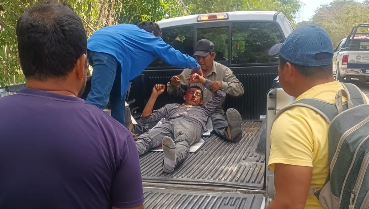 Motociclista resulta lesionado después de derrapar en Escárcega, Campeche