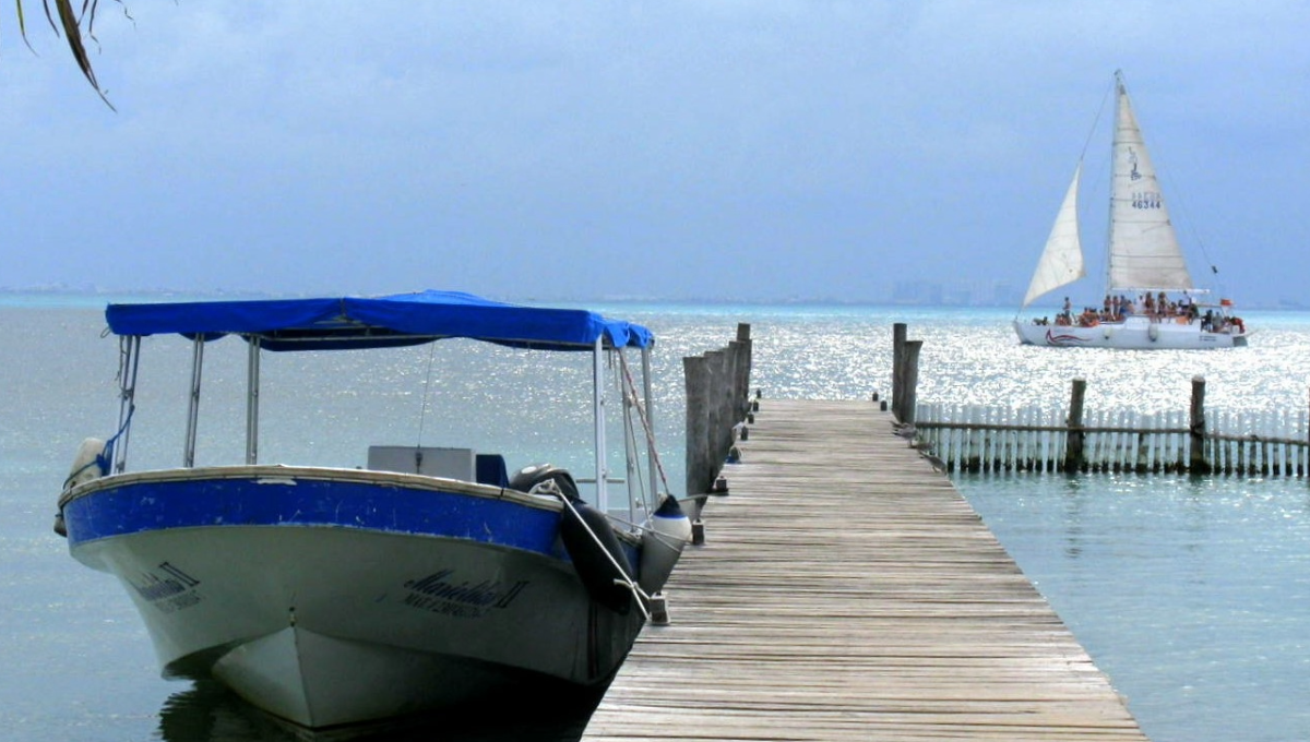En Isla Contoy algunas sombrillas fueron derribadas