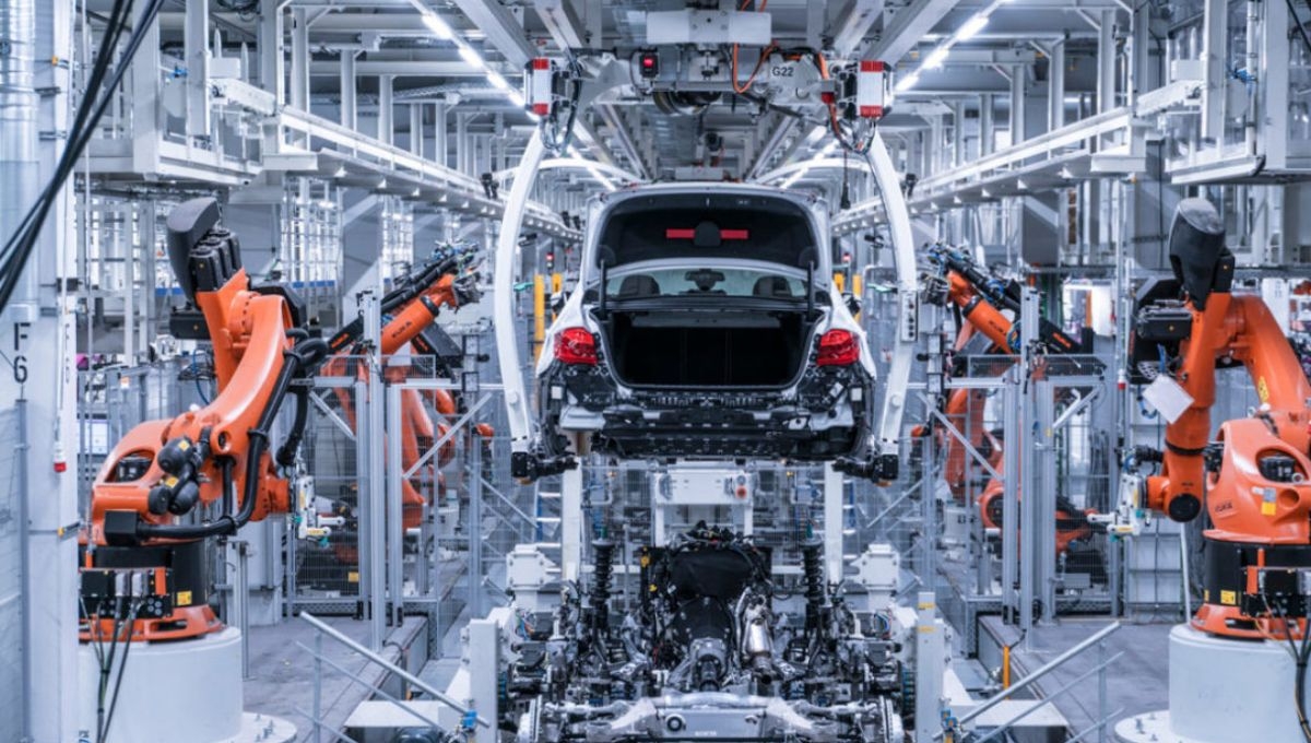 Producción de autos en México creció 9.56%
