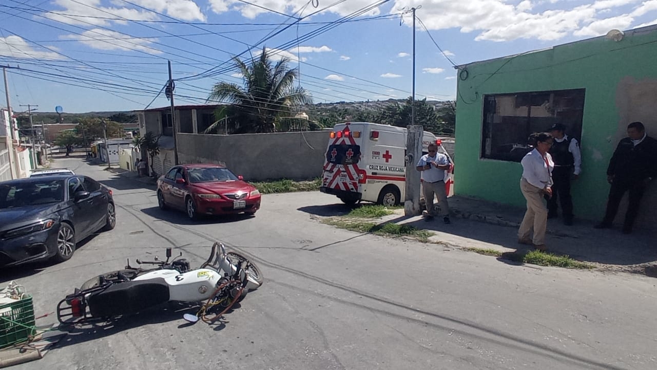Paramédicos de la Cruz Roja Mexicana auxiliaron al lesionado