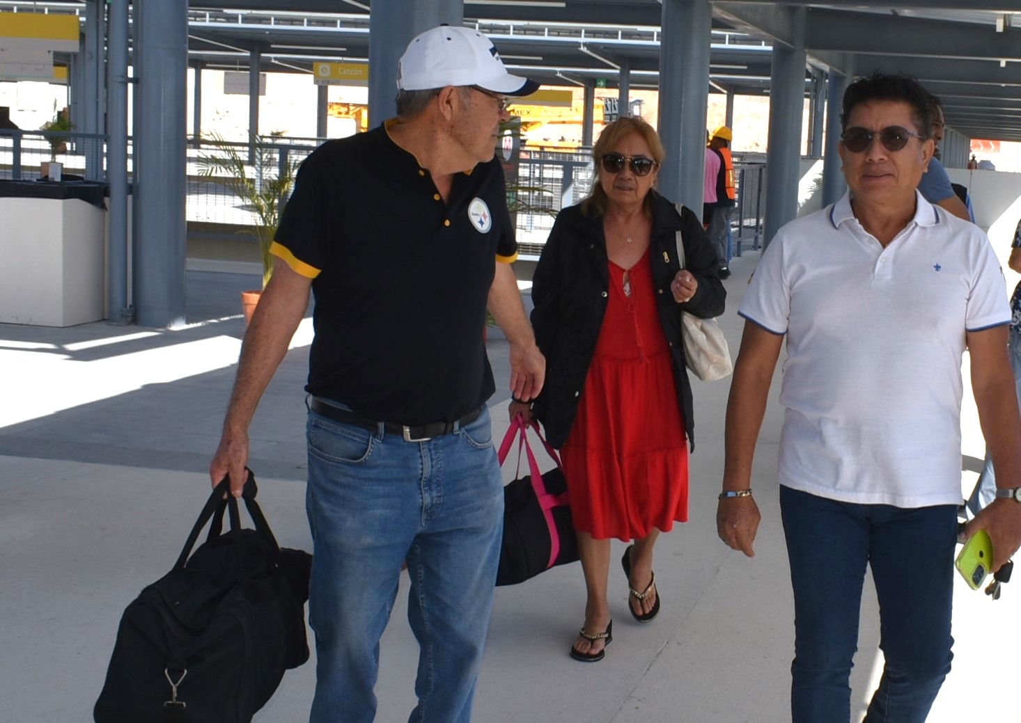 Les dieron mala información desde el inicio primero, llegaron a Chetumal y les dijeron que la estación a la que debían ir era la de Cancún Les dieron mala información desde el inicio primero, llegaron a Chetumal y les dijeron que la estación a la que debían ir era la de Cancún