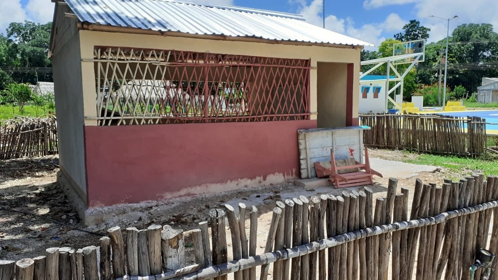Los inmuebles fueron abandonados cuando la población escolar disminuyó; ahora dan servicio a 700 alumnos, también de kínder y educación inicial, dijo Orlando Balam