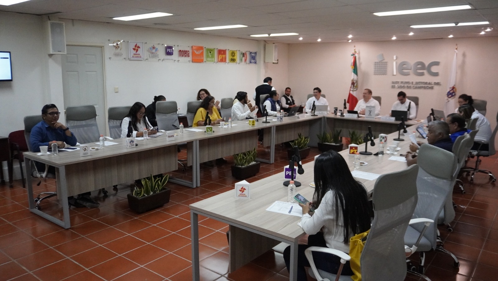 Los representantes de partido dijeron que han recibido impugnaciones de instituciones electorales