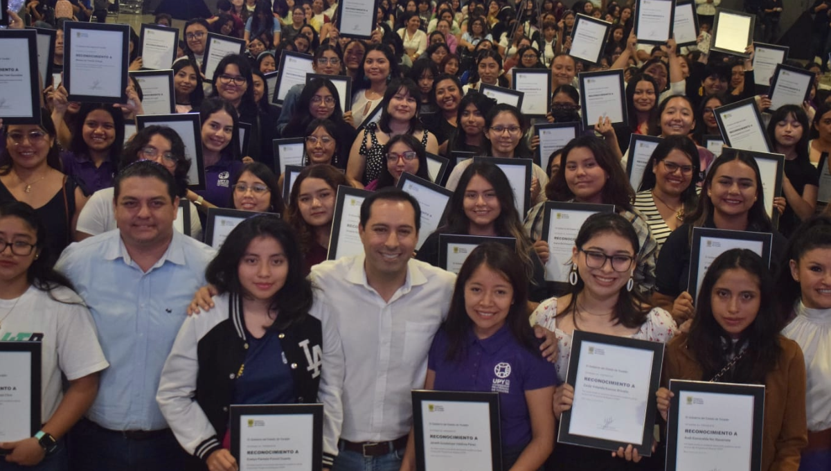 Asimismo, comentó que más de 200 empresas han llegado a Yucatán para instalarse