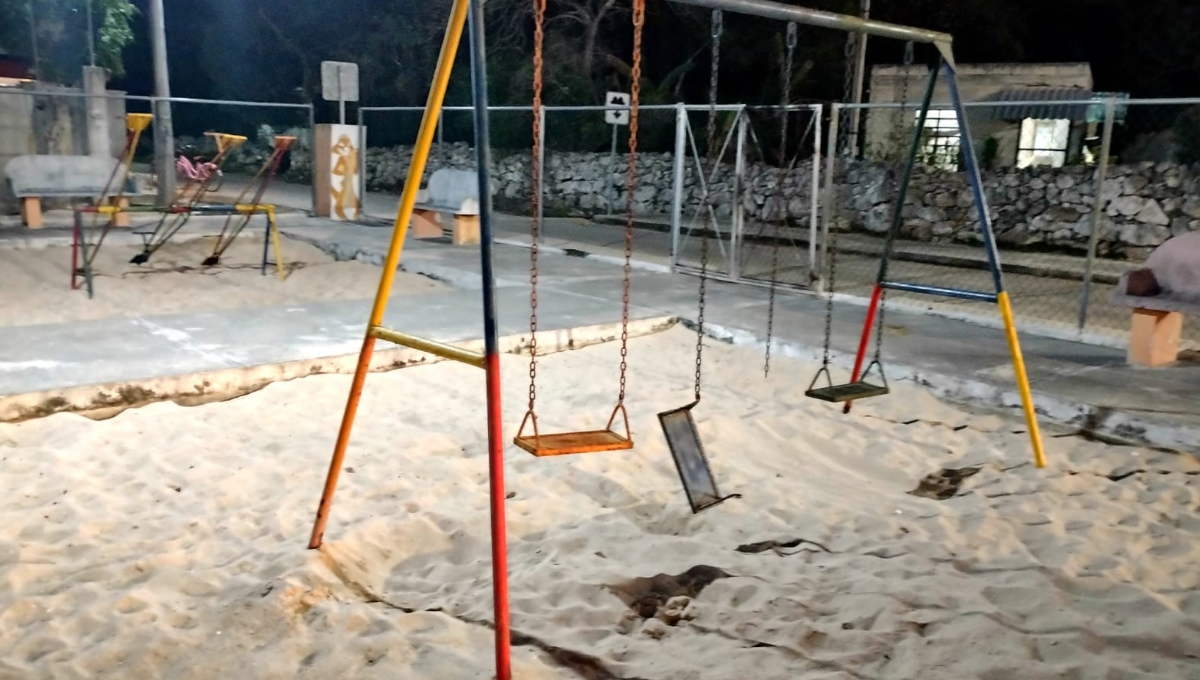 En su mayoría, las vialidades de la colonia se presentan en mal estado En su mayoría, las vialidades de la colonia se presentan en mal estado