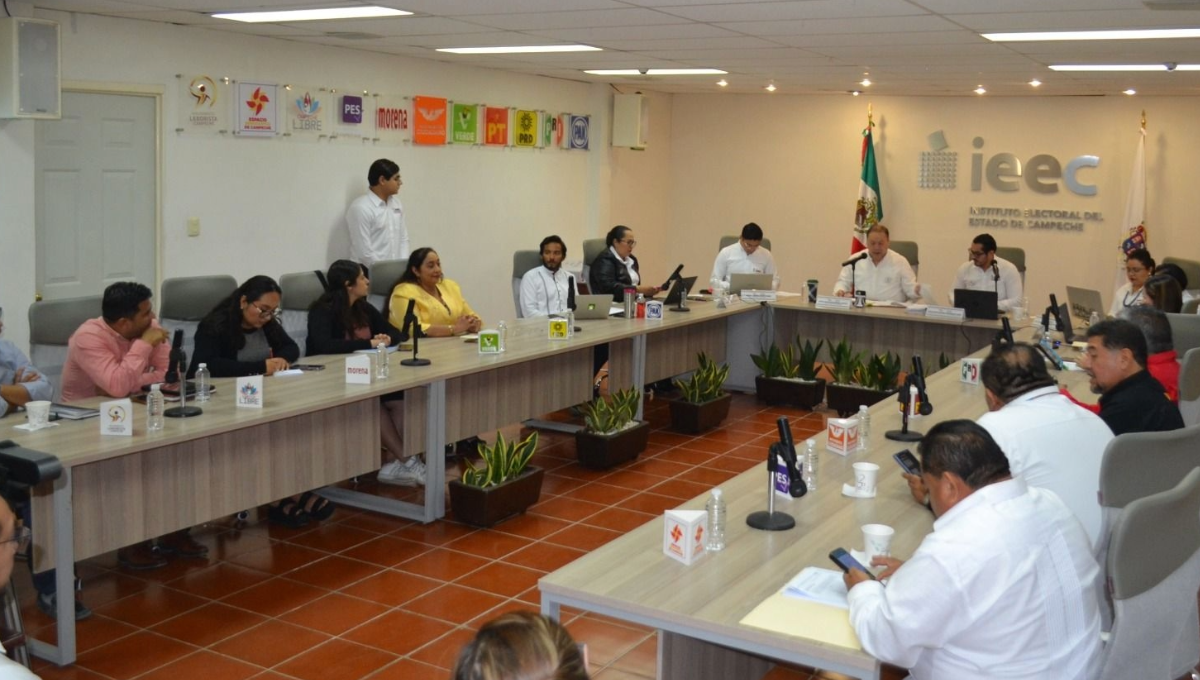 Es decir, permite dar a conocer, en tiempo real a través de Internet, los resultados preliminares de las elecciones la misma noche de la Jornada Electoral
