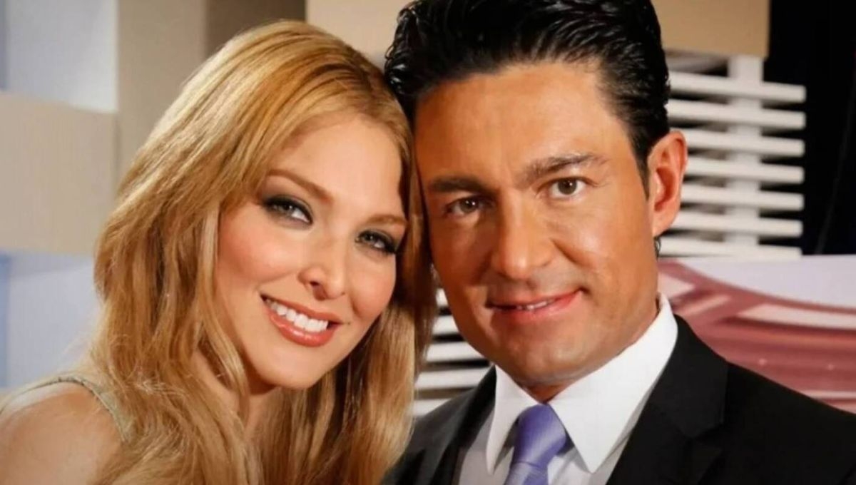 Se presume que Blanca Soto y Fernando Colunga habrían comenzado un romance en 2012. Se presume que Blanca Soto y Fernando Colunga habrían comenzado un romance en 2012.
