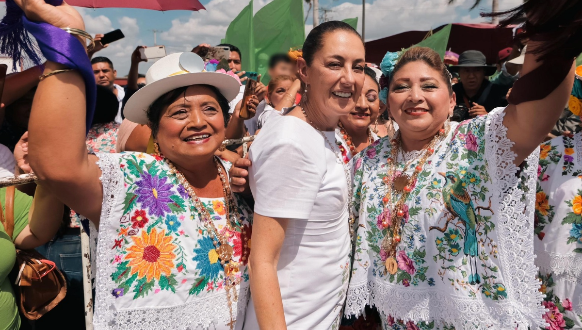 En Umán la ex Jefa de Gobierno de la CDMX termina su gira por la entidad, la número 13 que ha recorrido desde que iniciaron las campañas presidenciales En Umán la ex Jefa de Gobierno de la CDMX termina su gira por la entidad, la número 13 que ha recorrido desde que iniciaron las campañas presidenciales