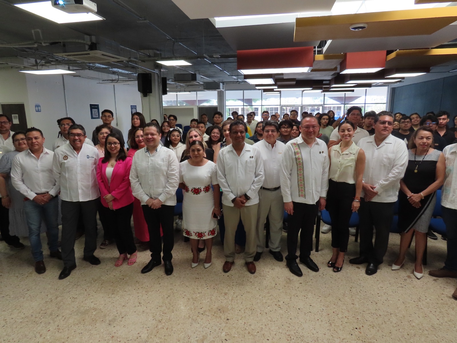 El Tecnológico de Mérida premiará a tres equipos con 15 mil pesos cada uno El Tecnológico de Mérida premiará a tres equipos con 15 mil pesos cada uno