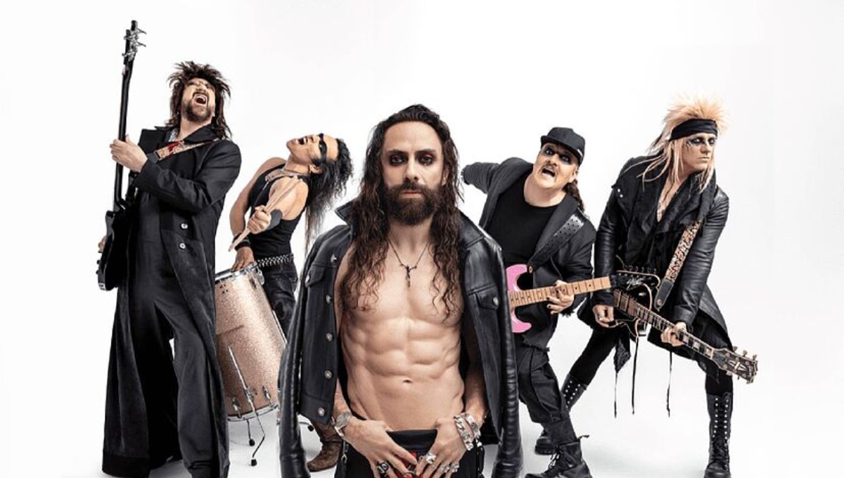 Joven yucateca sorprende con la batería en el concierto de Moderatto en Mérida: VIDEO