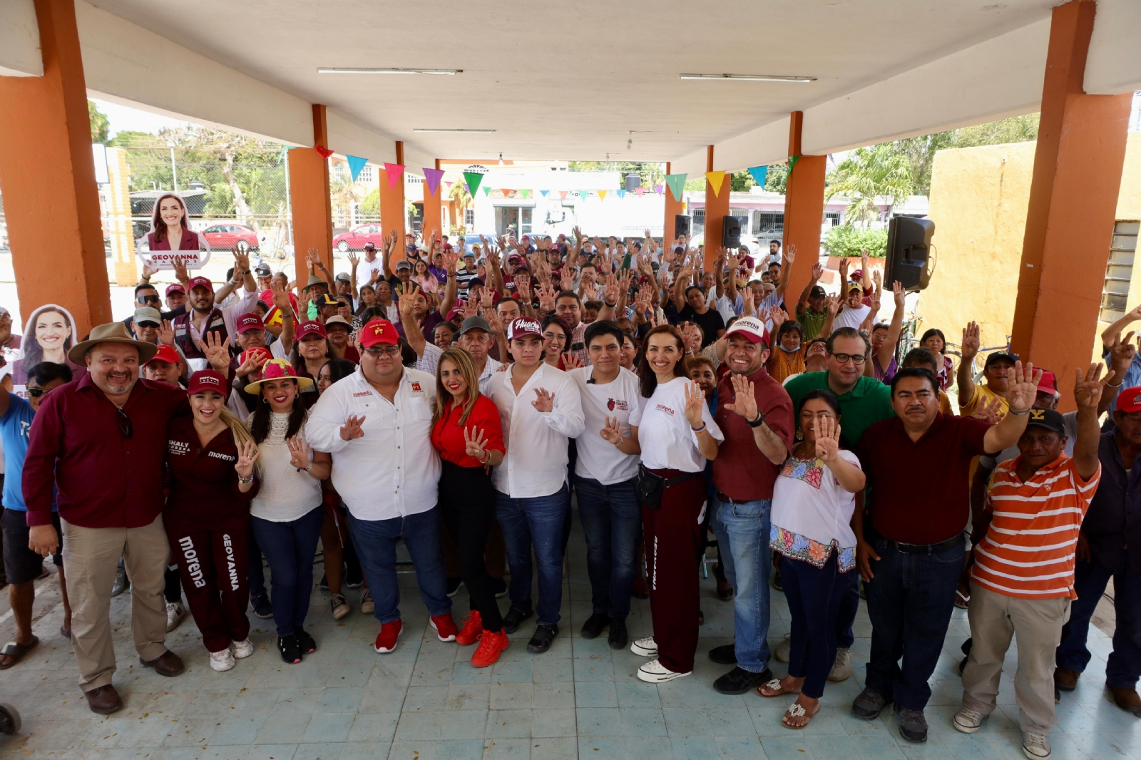 Joaquín “Huacho” Díaz Mena realiza segundo día de campaña rumbo a gubernatura de Yucatán Joaquín “Huacho” Díaz Mena realiza segundo día de campaña rumbo a gubernatura de Yucatán