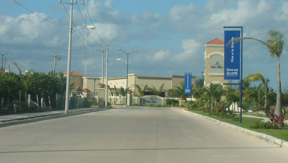 Cancún: 4 mil familias del desarrollo Urbi Villa del Rey viven sin agua potable ni drenaje