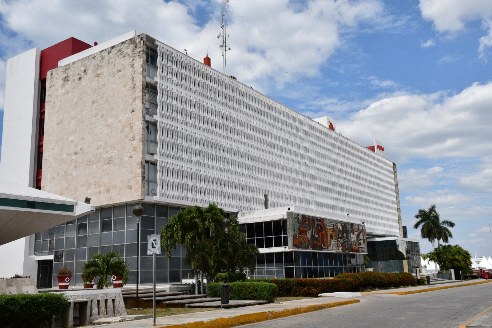 Apenas un 47.5 por ciento de cada 100 habitantes aprueba al Gobierno de Layda Sansores en Campeche