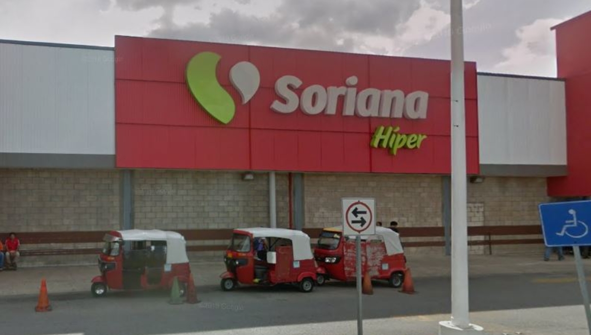 El Soriana Hiper de Xoclán fue cerrado para investigar si hay responsables del incendio El Soriana Hiper de Xoclán fue cerrado para investigar si hay responsables del incendio