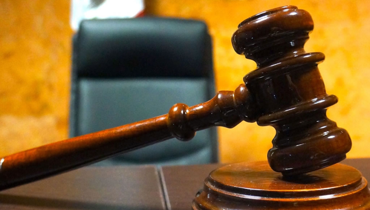 La pareja deberá de mantener medidas cautelares impuestas por un Juez de Mérida