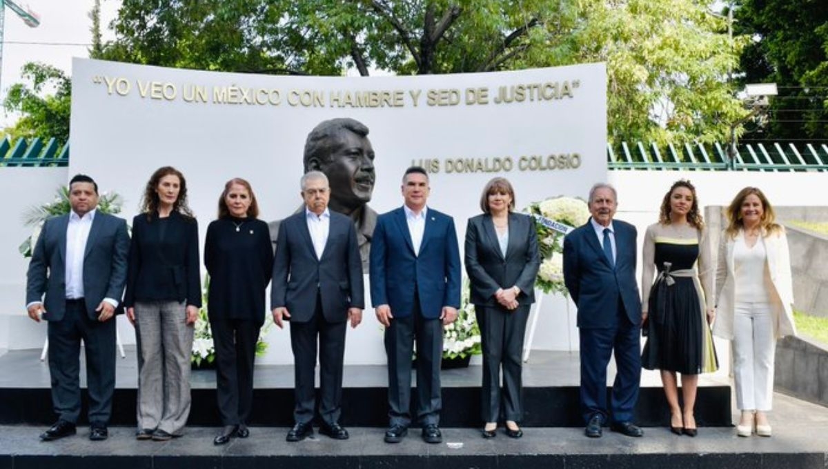 Alejandro Moreno encabezó una sencilla ceremonia por el 30 aniversario luctuoso de Luis Donaldo Colosio en la sede nacional del PRI Alejandro Moreno encabezó una sencilla ceremonia por el 30 aniversario luctuoso de Luis Donaldo Colosio en la sede nacional del PRI