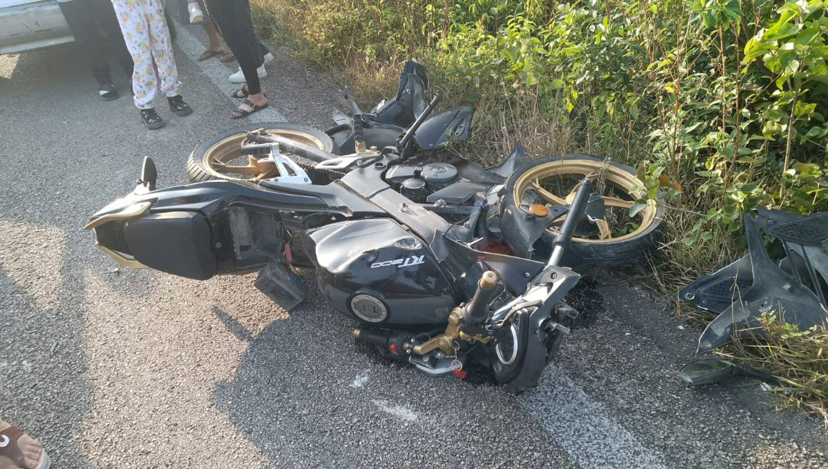Los hechos se registraron en el kilómetro 204 + 00 de la carretera federal 184, Muna – Felipe Carrillo Puerto, tramo Carillo Puerto – Chunhuas, cuando un vehículo se había quedado sin combustible