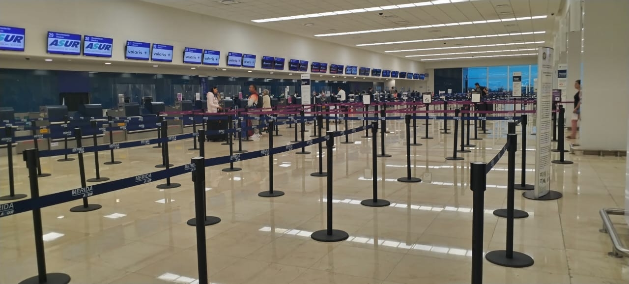 El Aeropuerto de Mérida inició operaciones con poca afluencia de personas El Aeropuerto de Mérida inició operaciones con poca afluencia de personas
